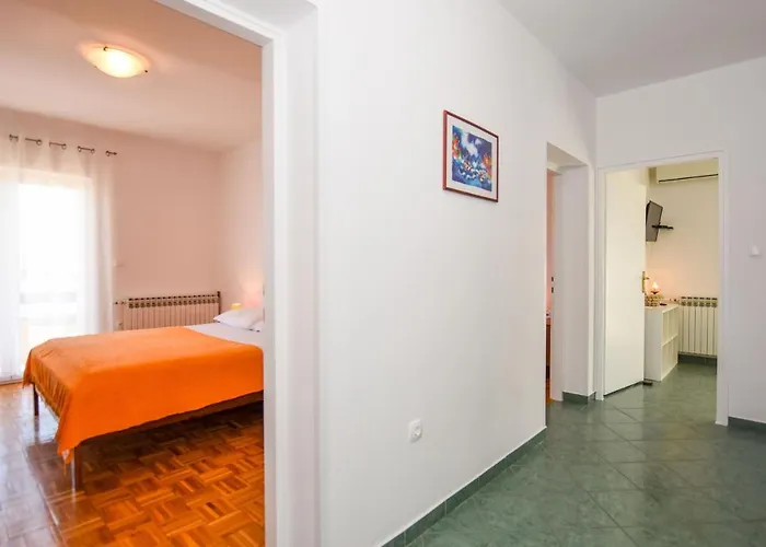 Marija Apartman Pag Town
