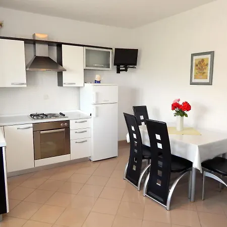 Marija Apartament Pag Town